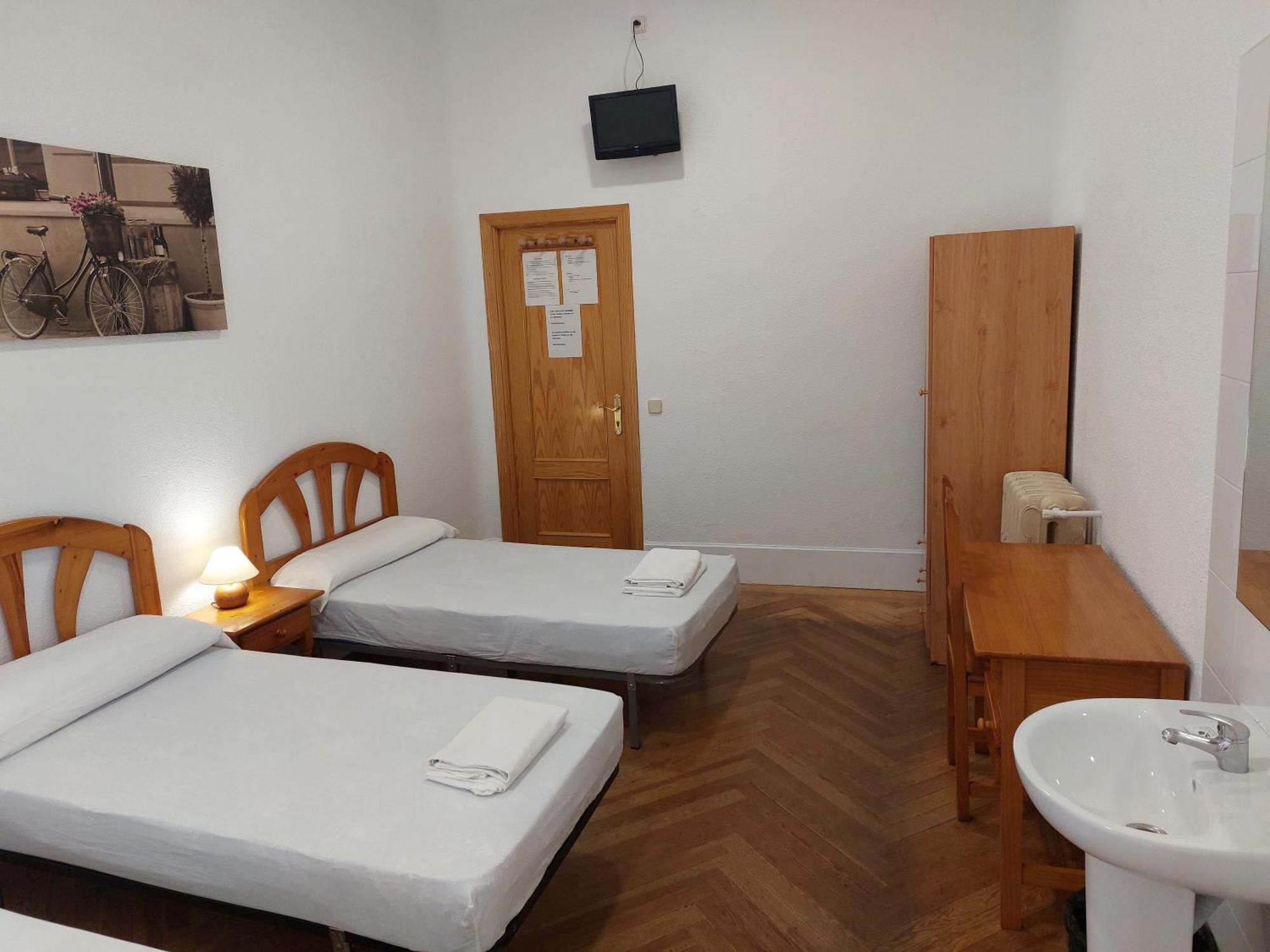 Hostal Miralva Madrid Eksteriør bilde