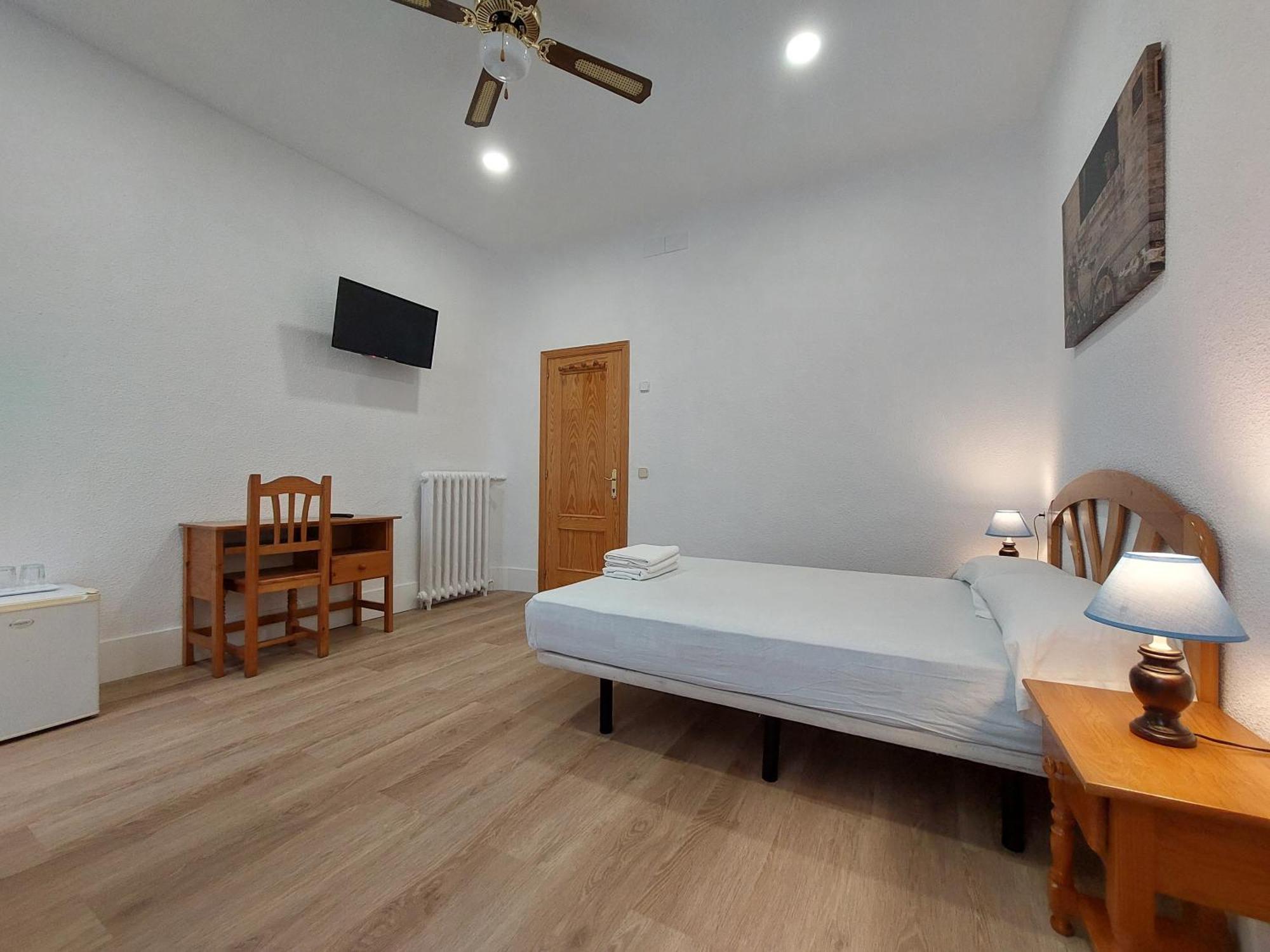 Hostal Miralva Madrid Eksteriør bilde